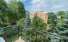 Chic Apartment In Vibrant Area - National Stadium - Saska Kepa
